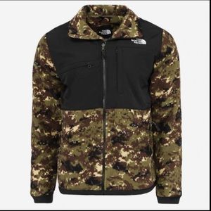 The North Face S Unisex Denali 2 Camo Fleece Jacket